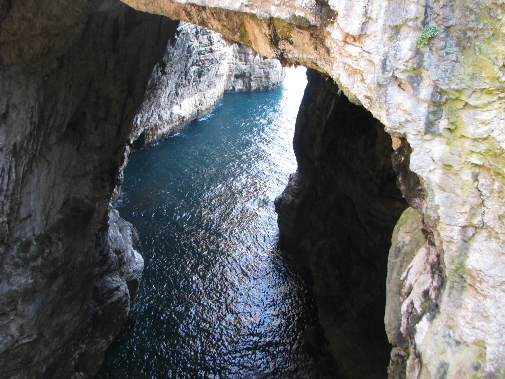 The Mysterious Montagna Spaccata In Gaeta La Ciociara