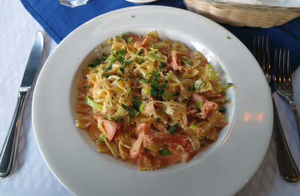 Bowtie pasta with salmon