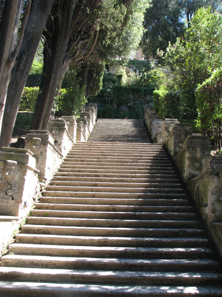 Steps leading up to the villa, Villa d'Este
