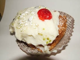 Sfince di San Giuseppe (cream puffs)