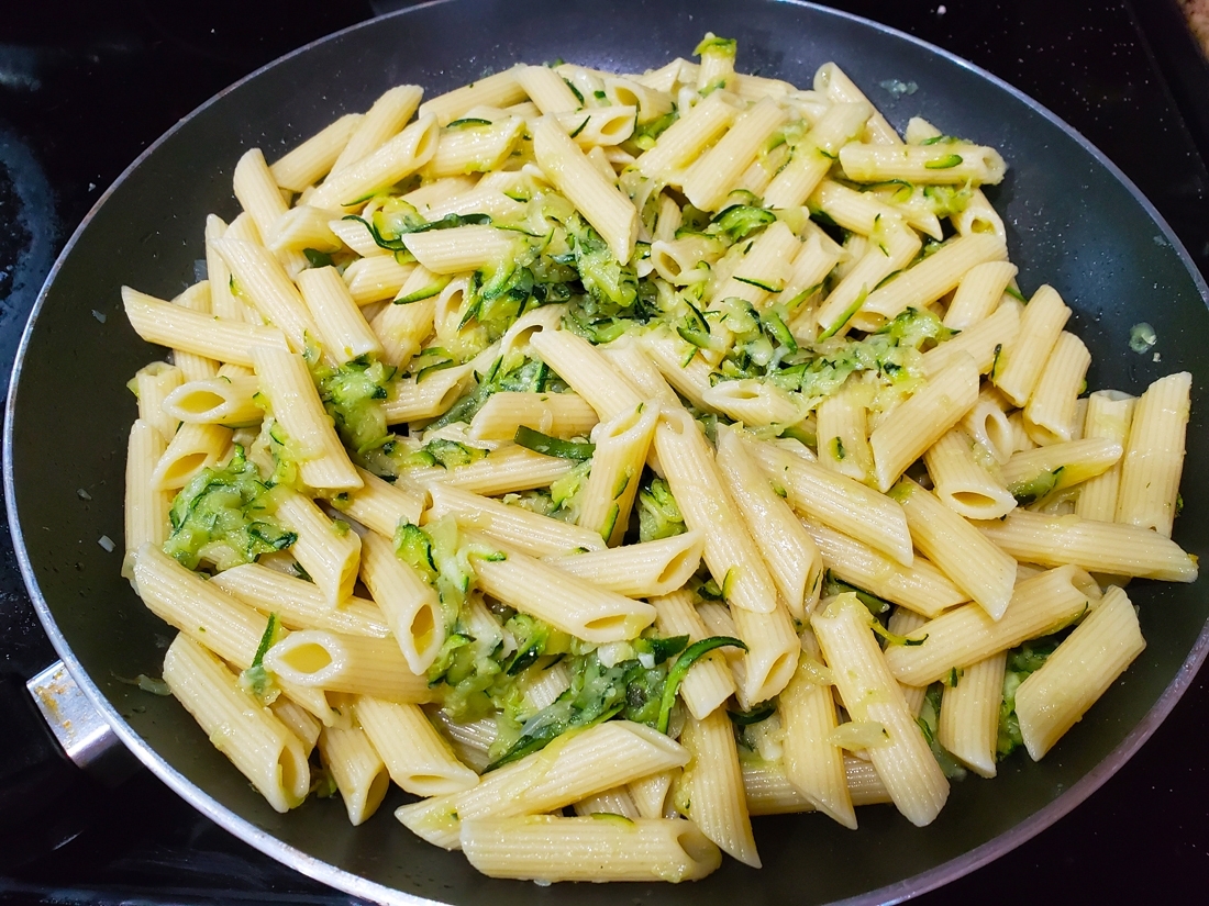 Pasta with zucchini